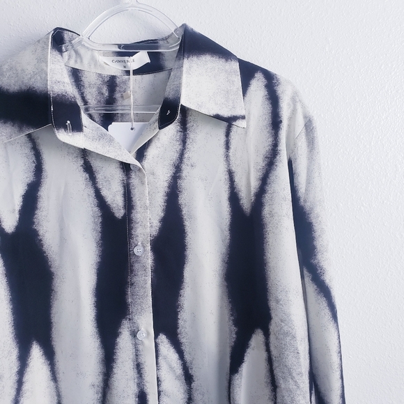 NWT REVOLVE/Minimalist Lovers Commense Button Down Abstract Top - Picture 3 of 8